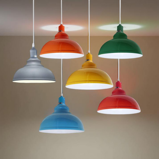 Pendelleuchte mit farbenfrohem Lampenschirm-Design und E27-Fassung – modern, stilvoll für kreative Raumideen.