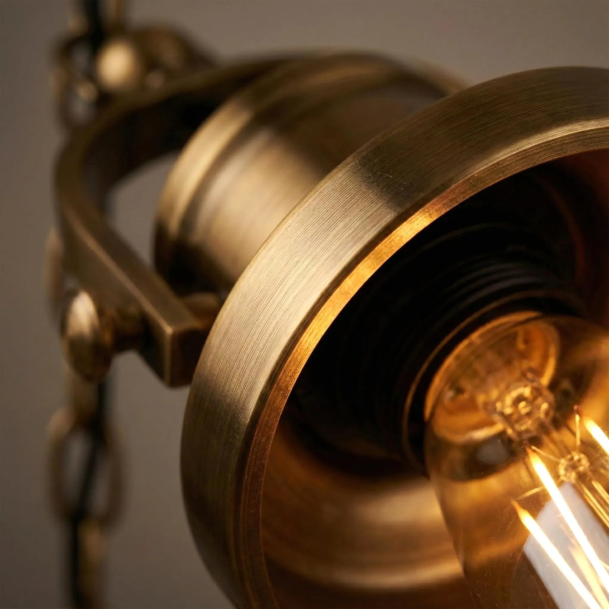 LIGHT_BULB_SOCKET