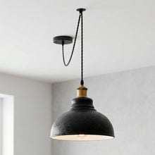 Industriel, buet sort pendellampe E27 med justerbart kabel~3638
