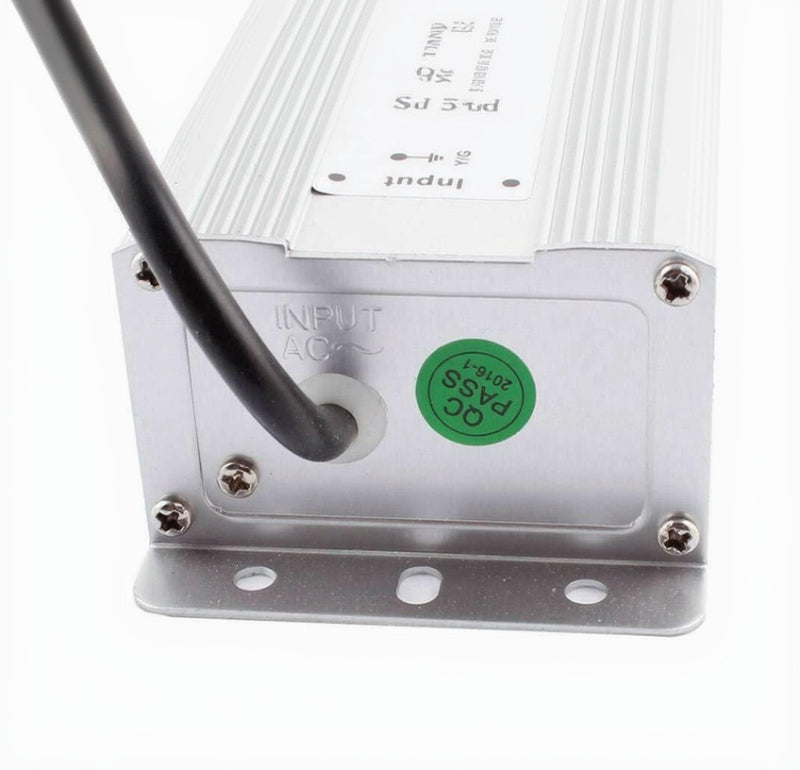Hochwertiger 12V-Trafo und LED-Adapter
