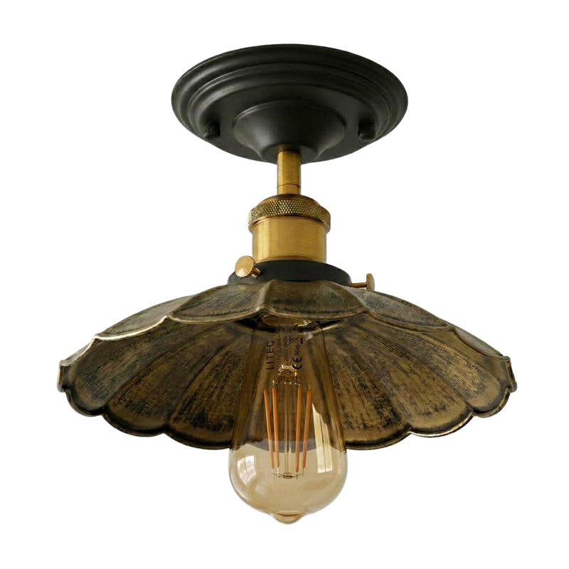 Semi Flush Mount in verschiedenen Farbvarianten