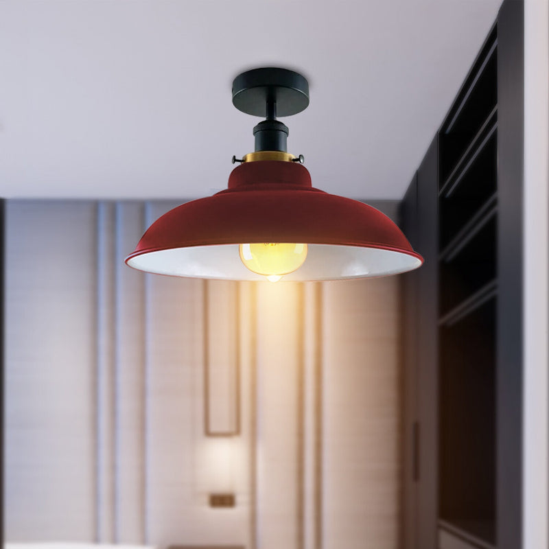 Deckenlampe aus Metall in edlem Burgundrot