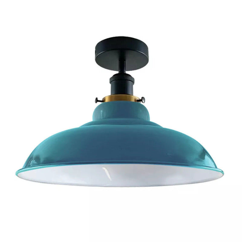 Moderne hellblaue Deckenlampe für eine frische Raumoptik