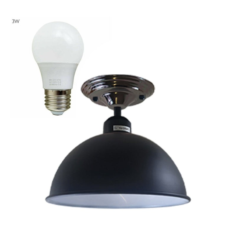 Design Küchenlampe in Schwarz-Metall, innen weiß.